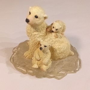 Polar bear family